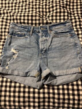 Light Blue Denim Roll-Cuff Women’s Shorts
